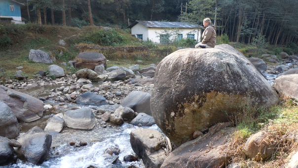 ヤムナ川と天風岩 写真