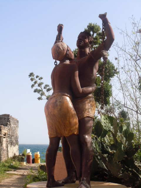 ⑥奴隷の銅像 (1)